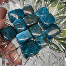 Load image into Gallery viewer, (1) Apatite Cube

