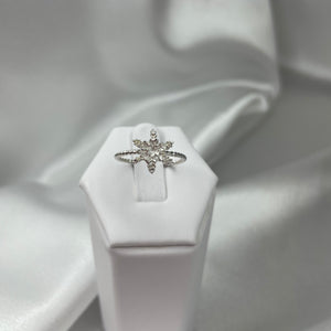 Size 7.5 Sterling Silver Snowflake Ring
