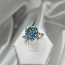 Load image into Gallery viewer, Size 6.75 Sterling Silver Aquamarine Snowflake Ring #6
